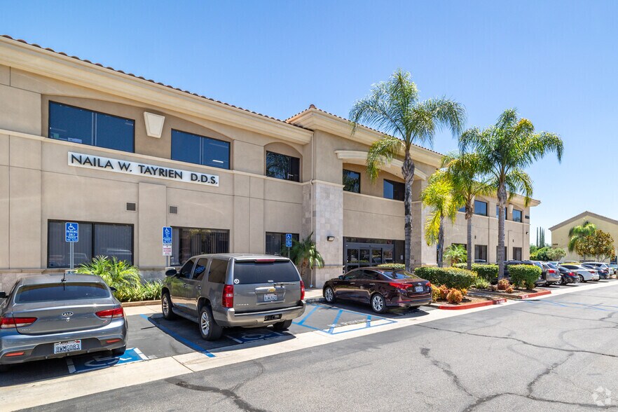 39755 Date St, Murrieta, CA à vendre - Photo de l’immeuble – Image 3 sur 5