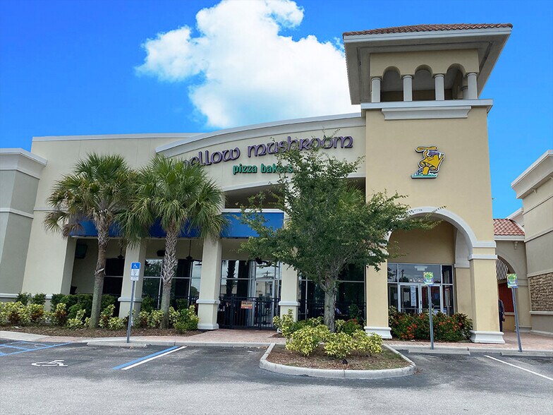 19063 Causeway Blvd, Brandon, FL à louer - Photo de l’immeuble – Image 2 sur 4