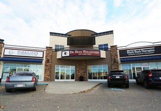 Plus de détails pour 3215 49 Ave, Red Deer, AB - Local commercial à louer