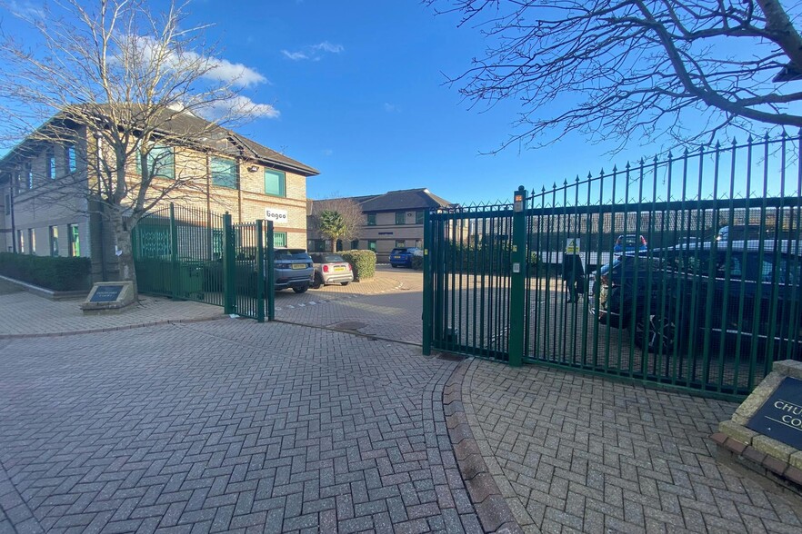 Hortons Way, Westerham à vendre - Photo de l’immeuble – Image 2 sur 3