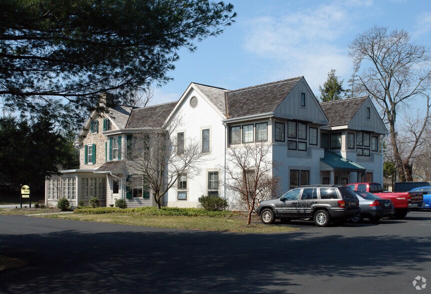 581 Skippack Pike, Blue Bell, PA à vendre - Photo de l’immeuble – Image 3 sur 15