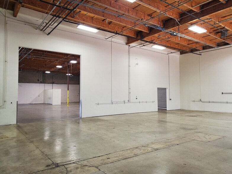 2727 Skyway Dr, Santa Maria, CA à louer - Photo intérieure – Image 1 sur 8