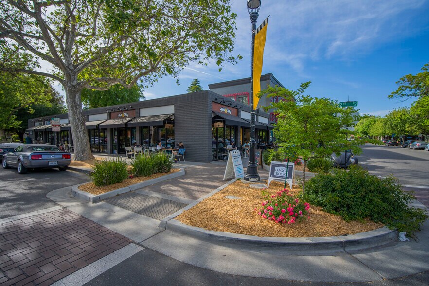 513 2nd St, Davis, CA à louer - Photo de l’immeuble – Image 2 sur 4