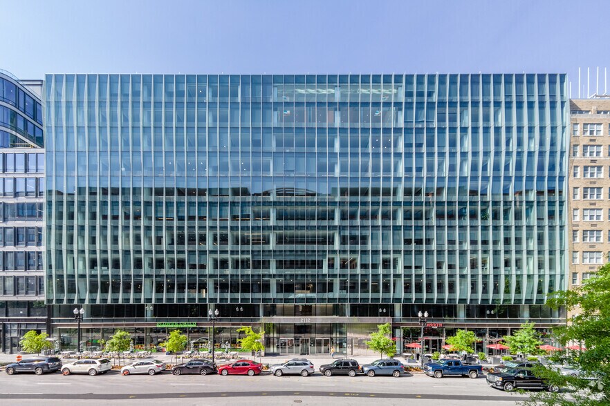 2112 Pennsylvania Ave NW, Washington, DC à louer - Photo de l’immeuble – Image 2 sur 24