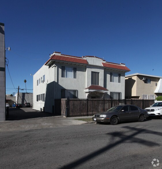 1711 N Alexandria Ave, Los Angeles, CA à vendre - Photo principale – Image 1 sur 2