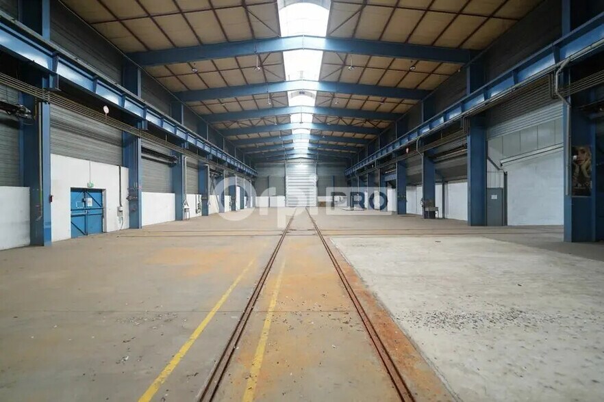 Bureau dans Saint-Priest à louer - Photo de l’immeuble – Image 3 sur 12