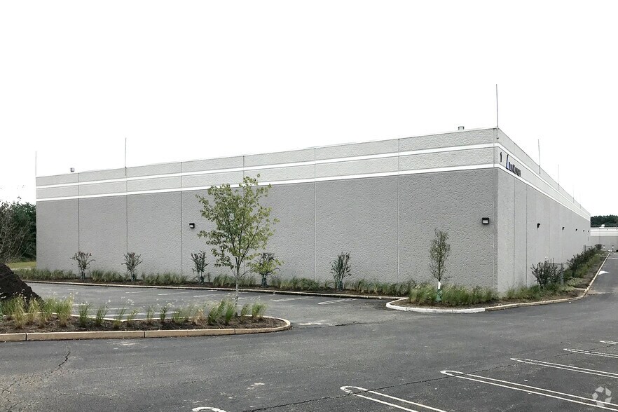 1 Brick Plant Rd, South River, NJ à louer - Photo principale – Image 1 sur 7