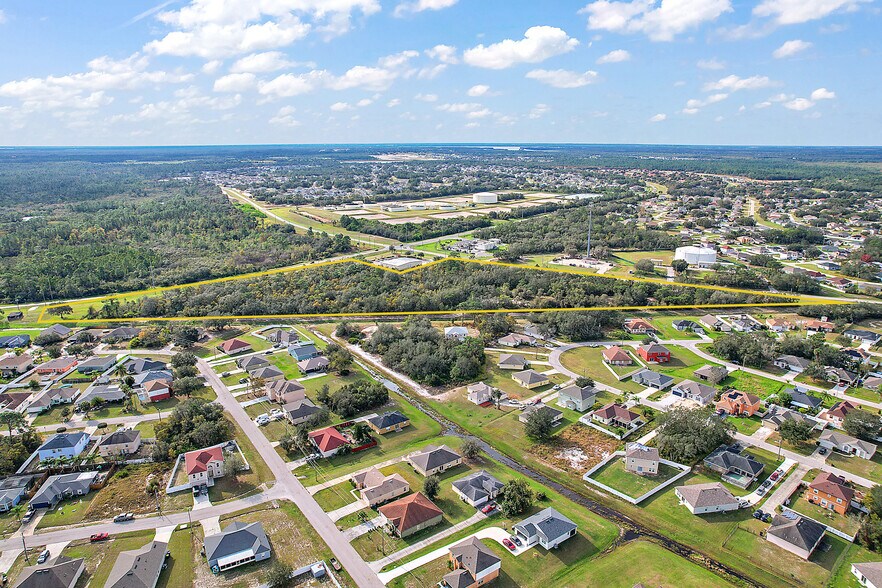 000 Marigold Ave, Poinciana, FL à vendre - Photo de l’immeuble – Image 2 sur 18
