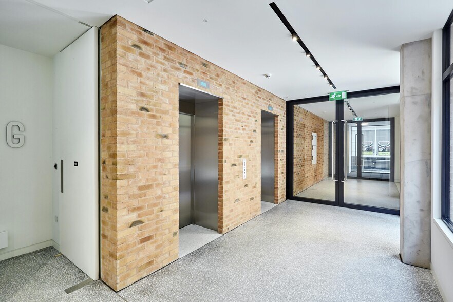 1 Benjamin St, Londres à louer - Photo de l’immeuble – Image 3 sur 15