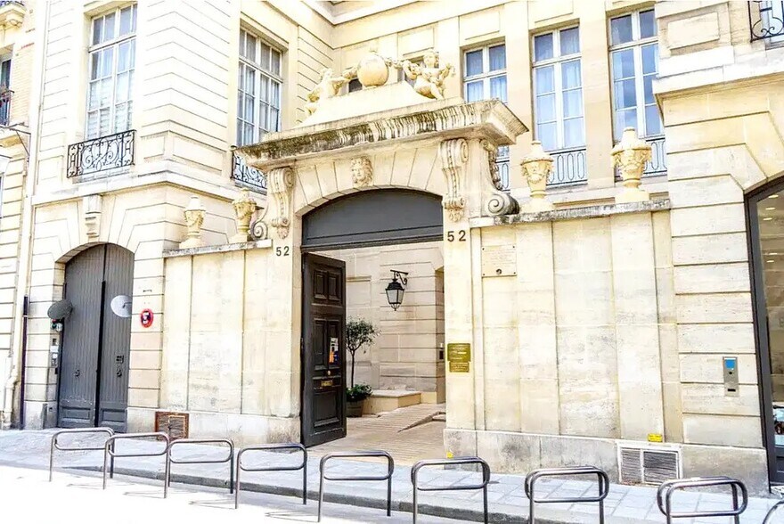 Bureau dans Paris à louer - Photo de l’immeuble – Image 2 sur 2