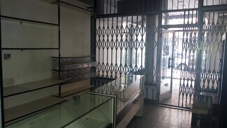 Plus de détails pour Local commercial à louer