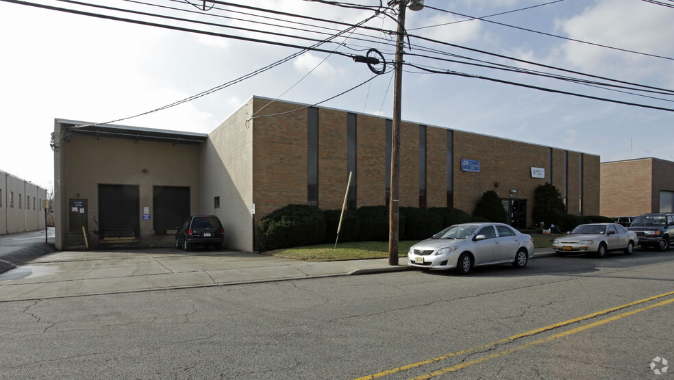 263 Veterans Blvd, Carlstadt, NJ à louer - Photo de l’immeuble – Image 1 sur 2
