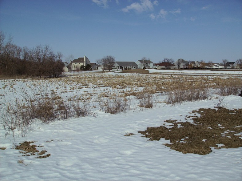 Green Meadow Ln, Harvard, IL à vendre - Photo principale – Image 1 sur 4