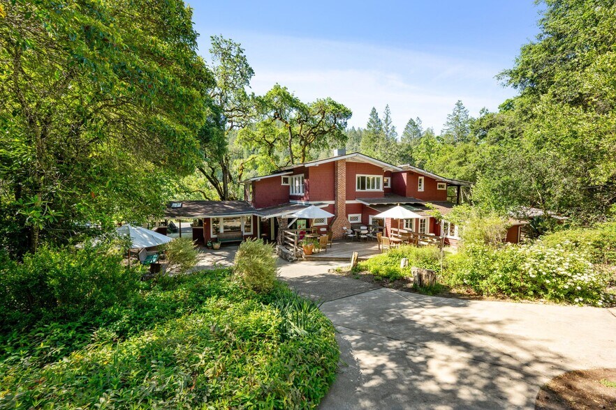 4100 Petrified Forest Rd, Calistoga, CA à vendre - Photo de l’immeuble – Image 2 sur 93
