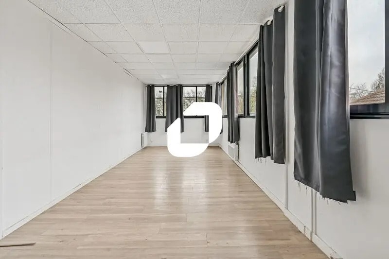 Bureau dans Goussainville à louer Photo intérieure– Image 1 sur 13