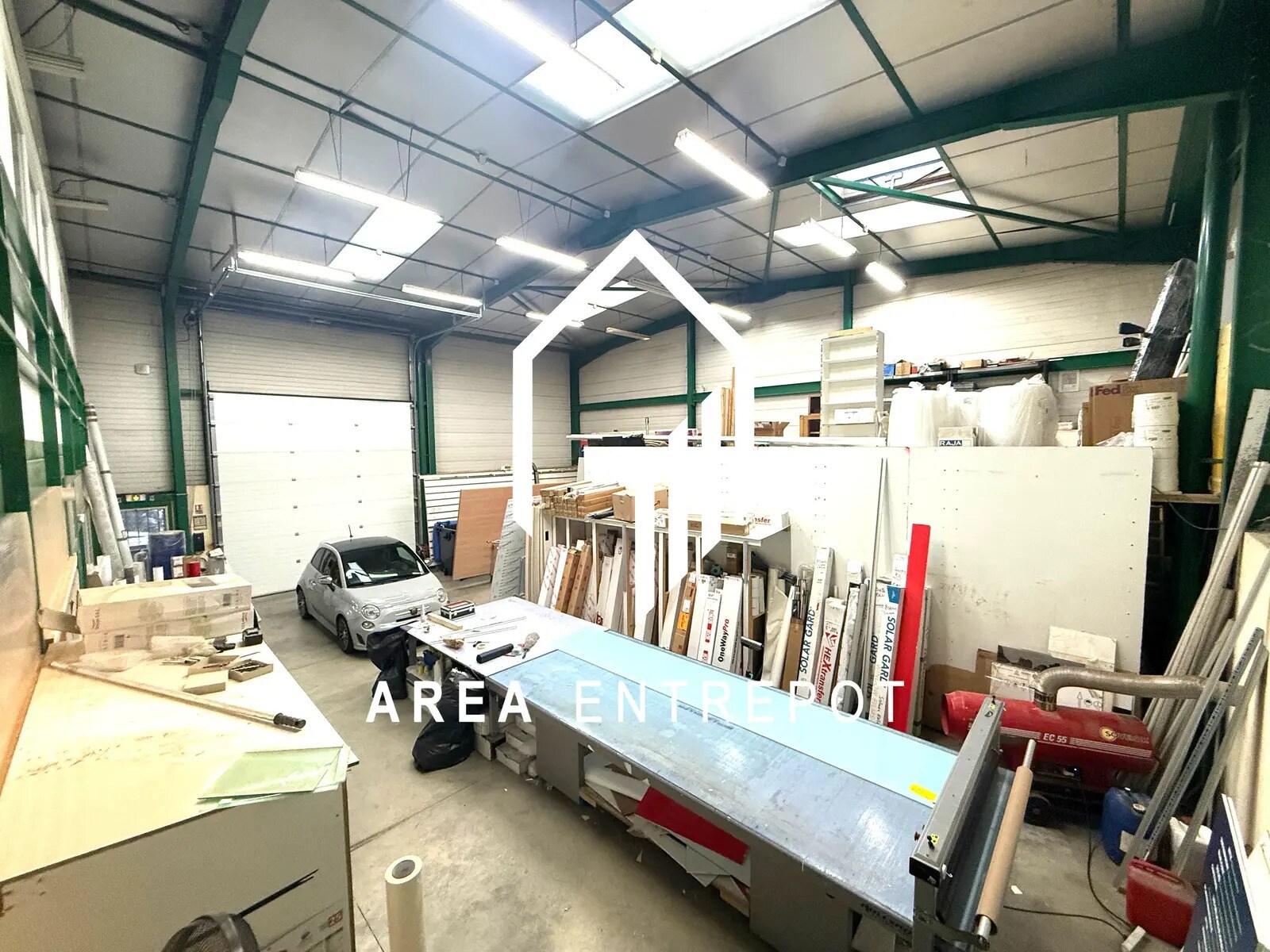 Local d’activités dans Gémenos à louer Photo intérieure– Image 1 sur 9