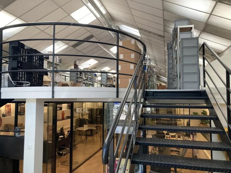 Bureau dans Joinville-le-Pont à vendre - Photo de l’immeuble – Image 2 sur 9