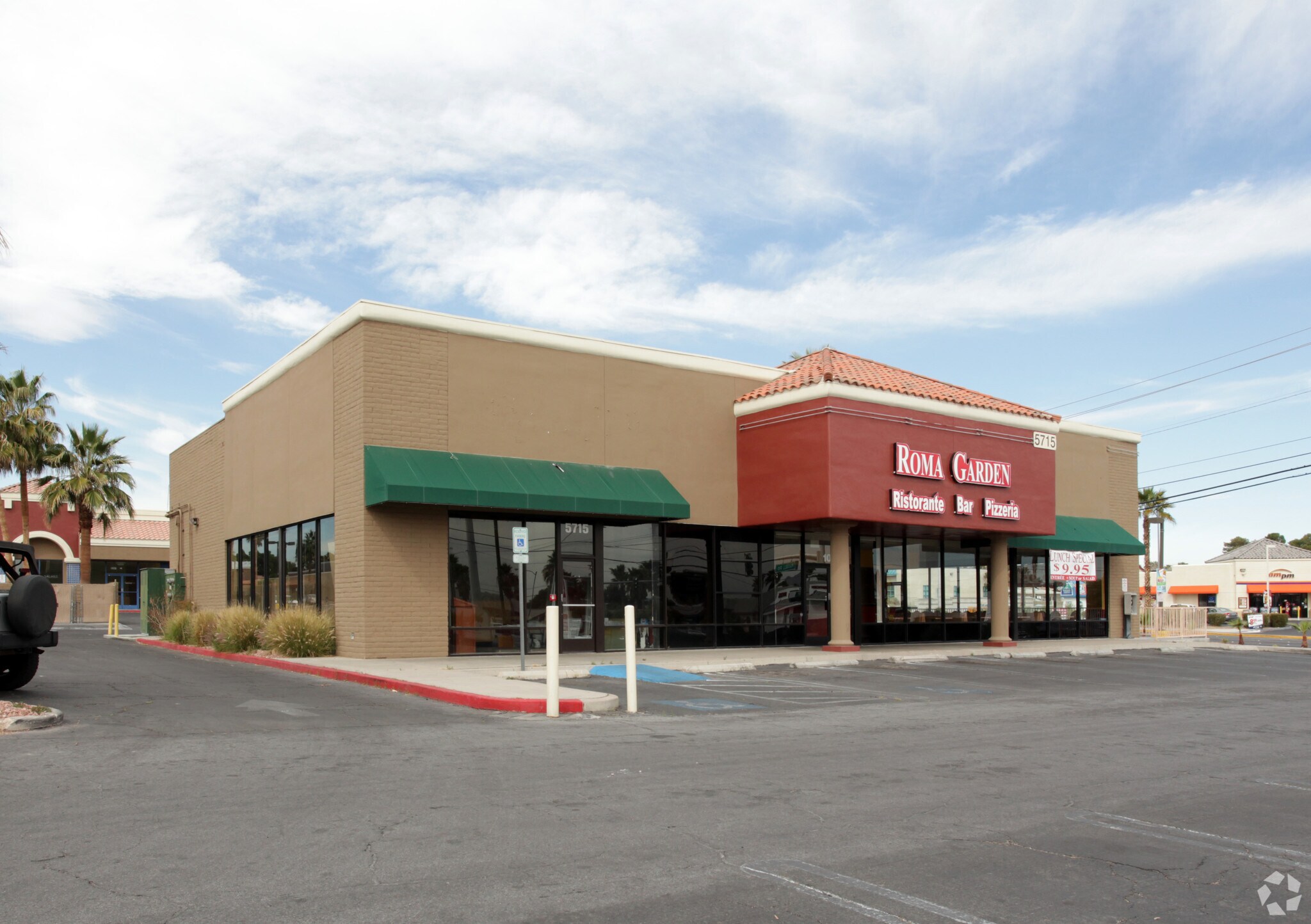 5715 S Pecos Rd, Las Vegas, NV à vendre Photo principale– Image 1 sur 10