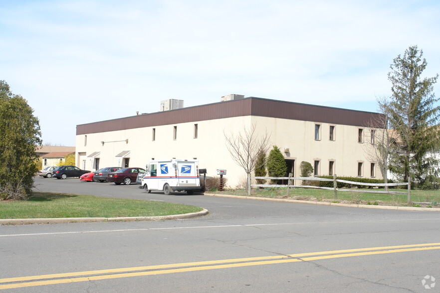 120 Old Camplain Rd, Hillsborough, NJ à louer - Photo de l’immeuble – Image 1 sur 14