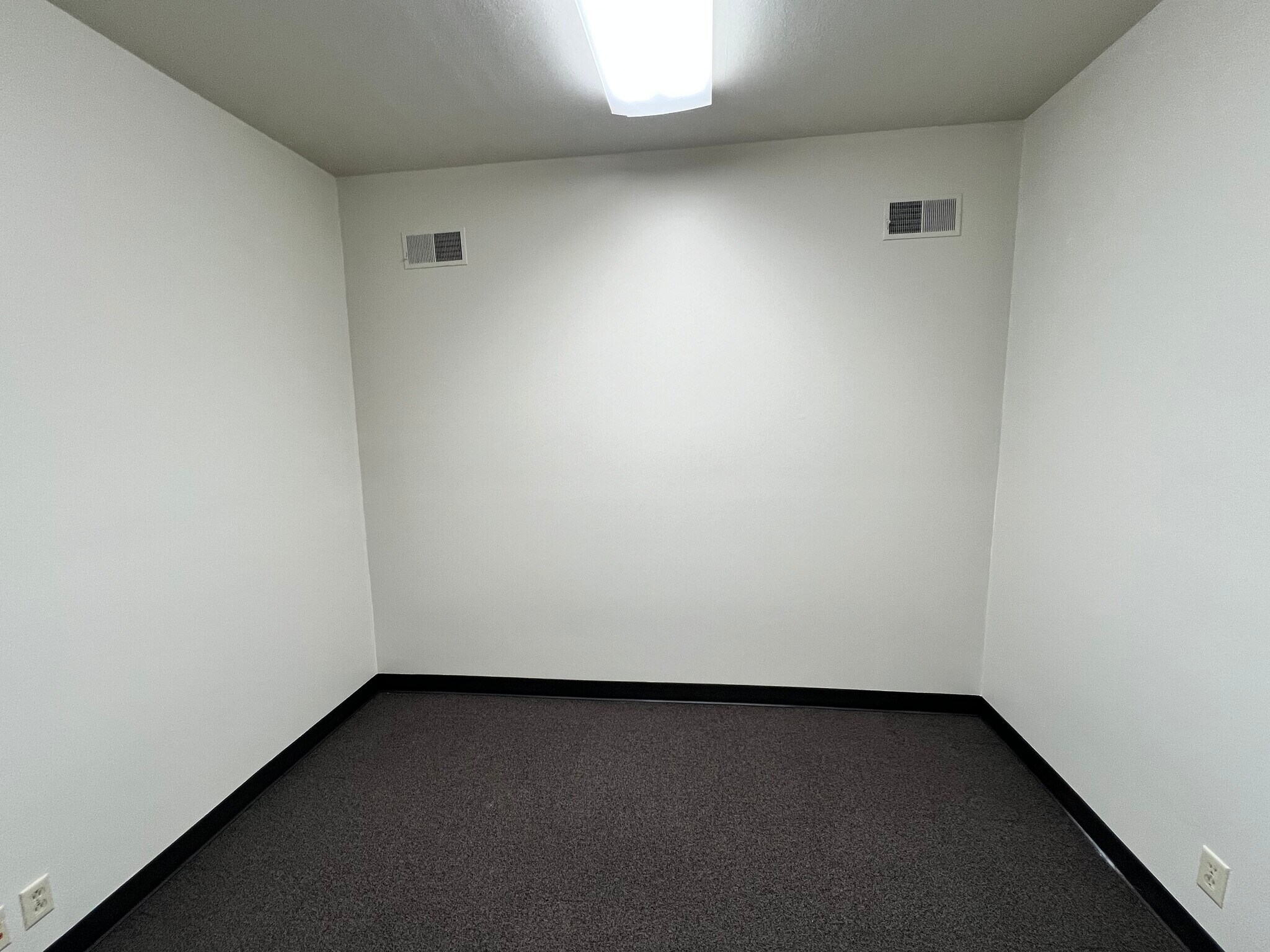 153-191 High St SE, Salem, OR à louer Photo intérieure– Image 1 sur 4