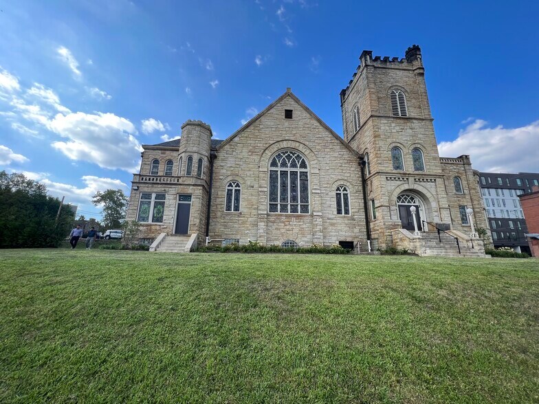 486 S Graham St, Pittsburgh, PA à vendre - Photo de l’immeuble – Image 3 sur 26