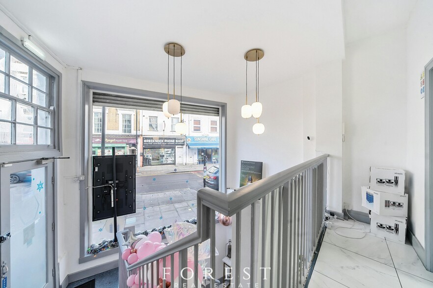 13 Brecknock Rd, Londres à vendre - Photo de l’immeuble – Image 2 sur 7