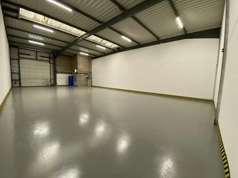 Local d’activités dans Gonesse à louer - Photo intérieure – Image 3 sur 7