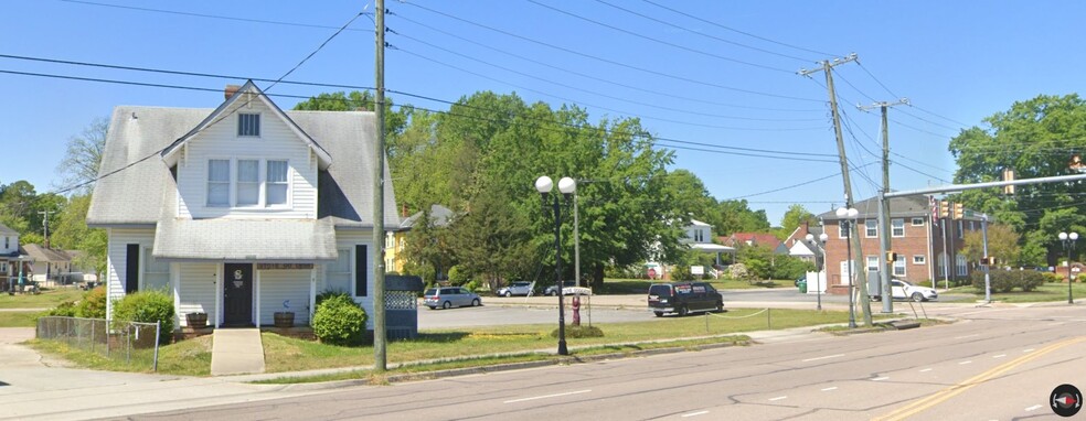 206 Chesterfield Ave, Colonial Heights, VA à vendre - Photo principale – Image 1 sur 3