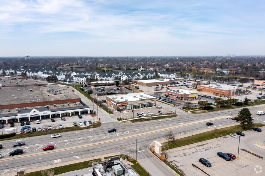 2040-2046 S Naperville Rd, Wheaton, IL à louer - Aérien – Image 3 sur 5