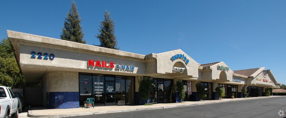 2220 N Moorpark Rd, Thousand Oaks, CA à louer - Photo de l’immeuble – Image 3 sur 9