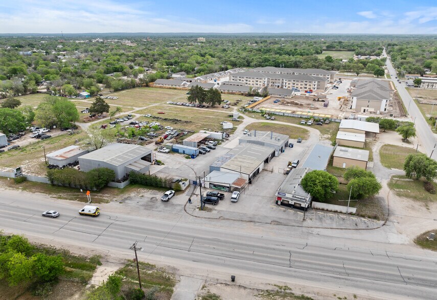 955 W Kingsbury St, Seguin, TX à vendre - Aérien – Image 3 sur 50