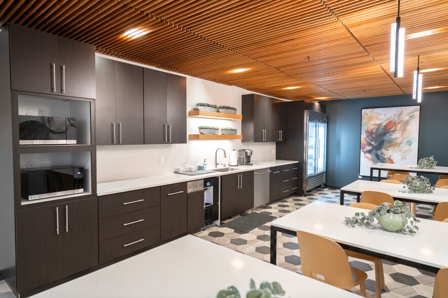 2551 San Ramon Valley Blvd, San Ramon, CA à louer - Photo de l’immeuble – Image 2 sur 4