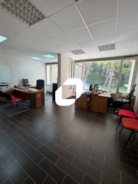 Plus de détails pour Bureau à vendre