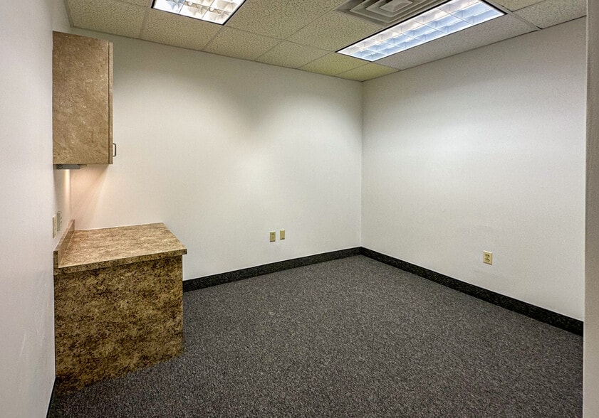 352 Belmont St, Worcester, MA à louer - Photo intérieure – Image 3 sur 24