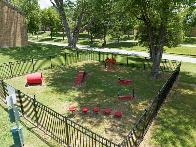 11353 N Tazwell Dr, Louisville, KY à vendre - Photo de l’immeuble – Image 3 sur 7