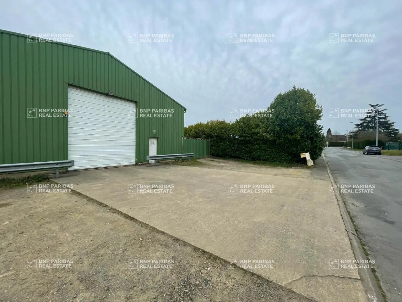 Local d'activités dans Betton à vendre Photo principale– Image 1 sur 1