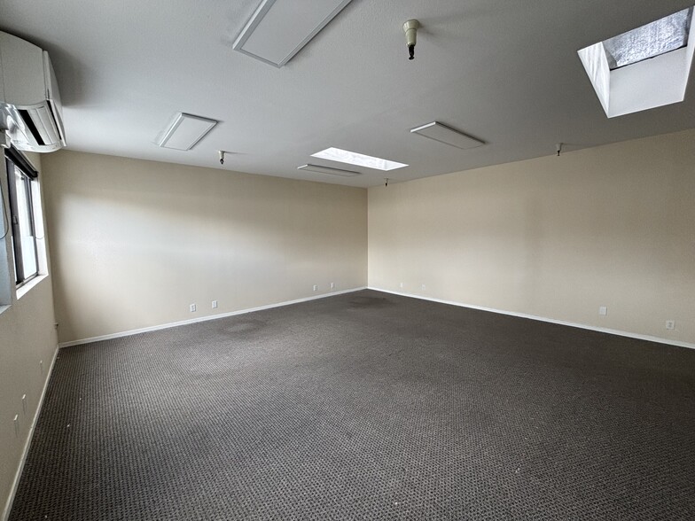 1020-1040 Clinton St, Napa, CA à louer - Photo de l’immeuble – Image 3 sur 5