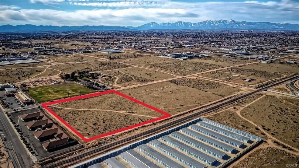 Live Oak St, Hesperia, CA à vendre - Aérien – Image 3 sur 11