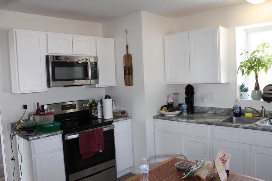 154 E Railroad, Leland, IL à vendre - Photo de l’immeuble – Image 2 sur 28