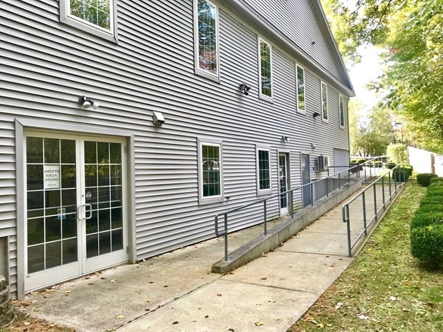 129 Clovebranch Rd, Hopewell Junction, NY à louer - Photo de l’immeuble – Image 3 sur 11