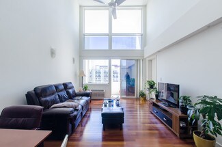 Plus de détails pour 71-57 161st St, Fresh Meadows, NY - Logement à vendre