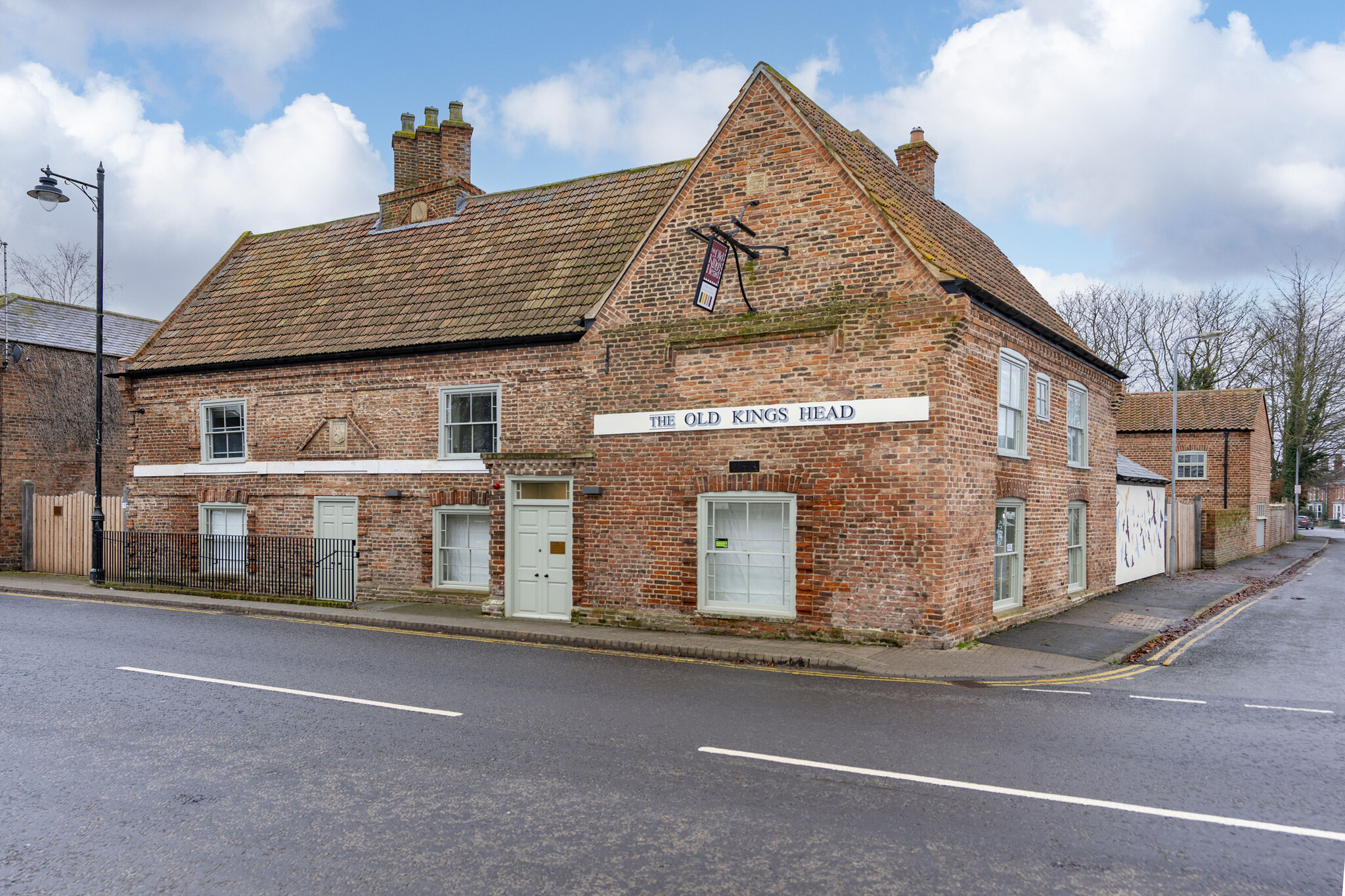 28 High St, Kirton à louer Photo de l’immeuble– Image 1 sur 57