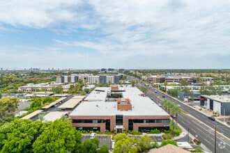 3333 E Camelback Rd, Phoenix, AZ - Vue aérienne  vue de carte - Image1