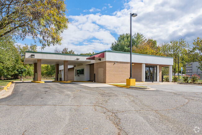 Plus de détails pour 9412 Livingston Rd, Fort Washington, MD - Local commercial à louer