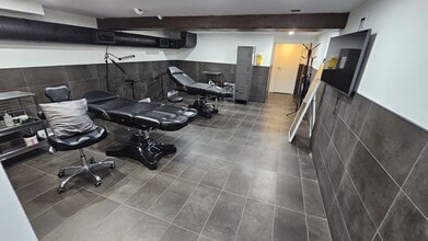 424 Eglinton Ave W, Toronto, ON à louer Photo intérieure– Image 1 sur 1