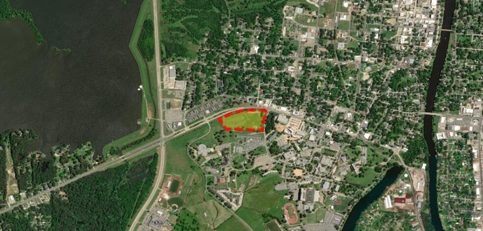 3707 University Pky, Natchitoches, LA à louer - Photo principale – Image 1 sur 1