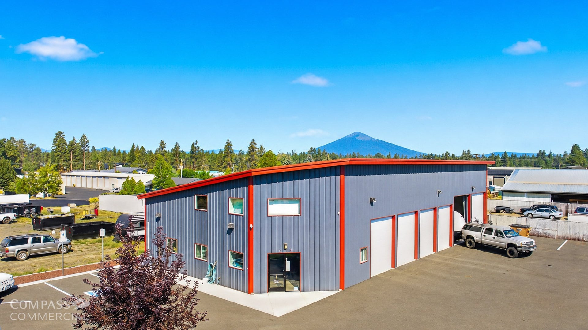 188 W Sisters Park Dr, Sisters, OR à vendre Photo principale– Image 1 sur 24