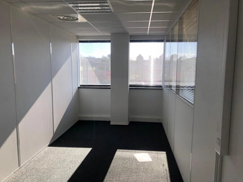Bureau dans Marseille à louer - Photo de l’immeuble – Image 3 sur 6