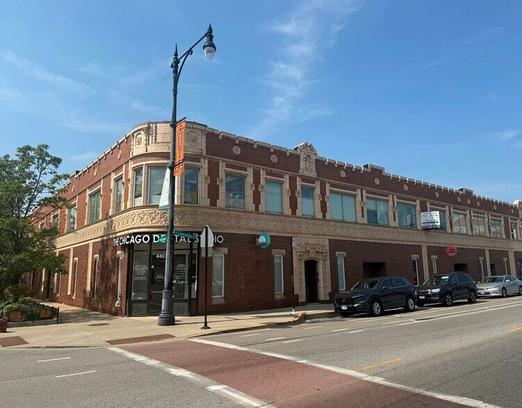 4403 W Lawrence Ave, Chicago, IL à louer - Photo de l’immeuble – Image 2 sur 22