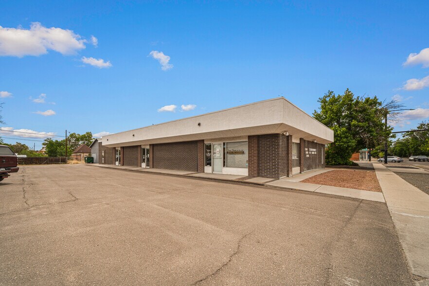 2410 Grand Ave, Pueblo, CO à vendre - Photo de l’immeuble – Image 1 sur 22
